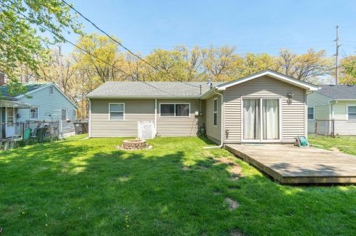 301 8th St, Hobart IN  46342-5124 exterior