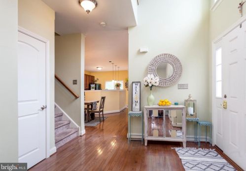 56 Green View Dr, Pottstown PA  19464-7501 exterior