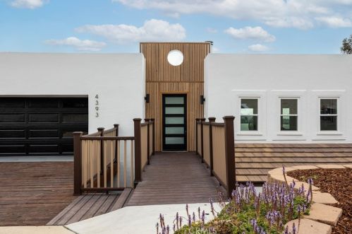 4393 Date Ave, La Mesa CA  91941-6412 exterior