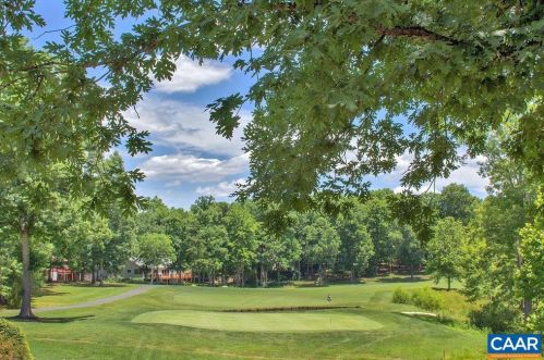 2 Riverside Dr, Bybee VA  22963-2021 exterior