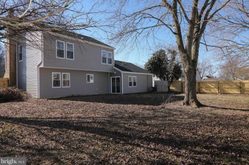 125 Applewood Dr, Auburn NJ 08085-1559 exterior