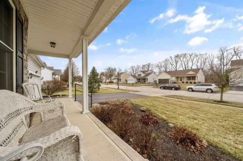3889 Black Pine Dr, Darbydale, OH 43123-1193