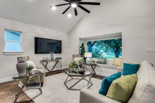 315 Oakcrest Dr, Richardson TX  75080-2520 exterior