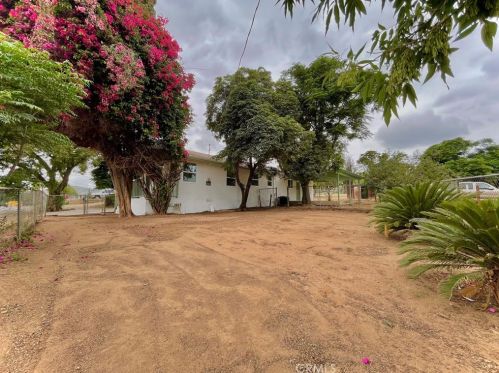 10531 Gramercy Pl, Riverside, CA 92505-1337