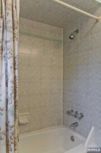 10 Dewey St, Outwater NJ  07026-2710 exterior