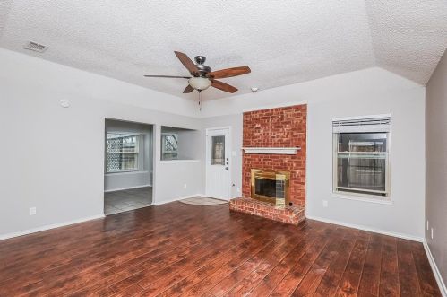 2705 Forestview Dr, Denton TX  76210-2710 exterior