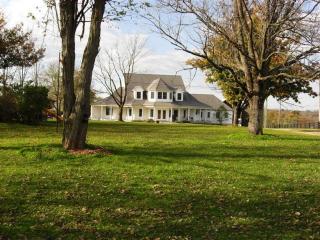 155 Troy Rd, Versailles, KY 40390-9761
