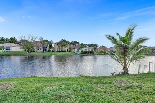 13134 29th St, Hollywood, FL 33027-3837