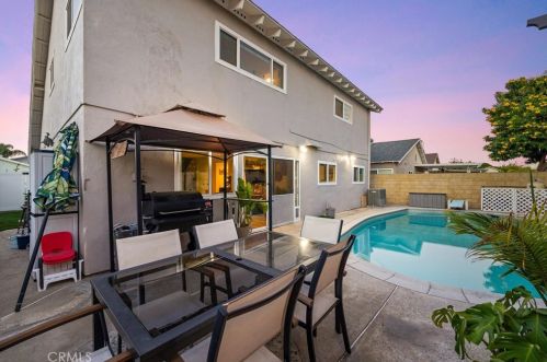 6176 Palau St, Cypress CA  90630-5666 exterior