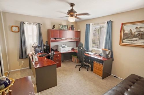 43652 Rialto Dr, Lancaster CA 93535-6156 exterior