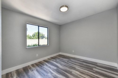 9262 Mapleview Way, Elk Grove CA  95758-5007 exterior