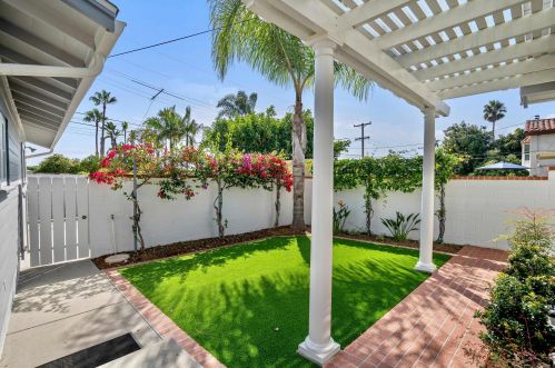 1151 Turquoise St, San Diego CA 92109-1247 exterior