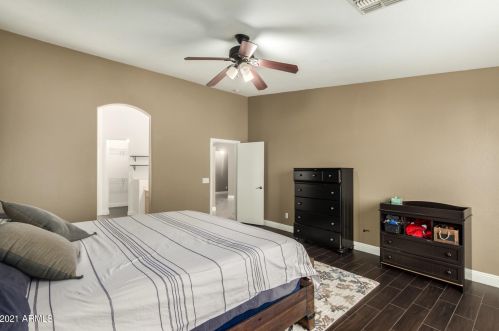 8356 Berridge Ln, Glendale AZ  85305-2555 exterior