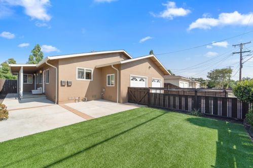 951 Rose Ave, Redwood City, CA 94063-4217