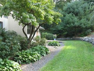 177 Highridge Rd, Avon, CT 06001-3257