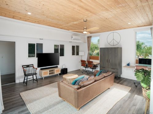 2420 Upas St, San Diego CA  92104-4049 exterior