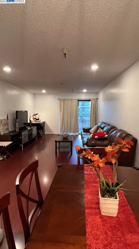 1132 Carpentier St, San Leandro CA  94577-2791 exterior