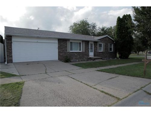 500 Indian Ridge Trl, Rossford, OH 43460-1509