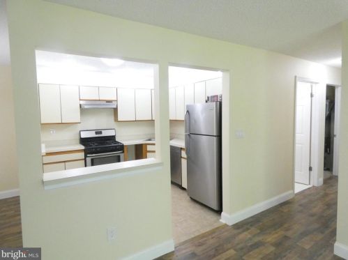 31 Rickard Ct, Lawrence Township NJ  08648-2669 exterior