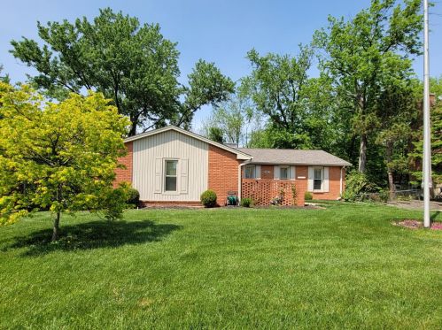 5612 Alomar Dr, Cincinnati, OH 45238-5106