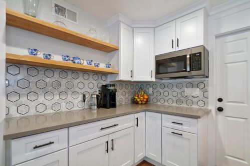 10655 Valley View Dr, Rancho Cordova CA  95670-2468 exterior