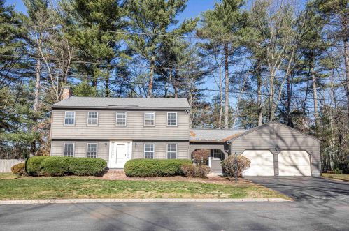 27 Cabot Dr, Nashua NH 03064-1630 exterior