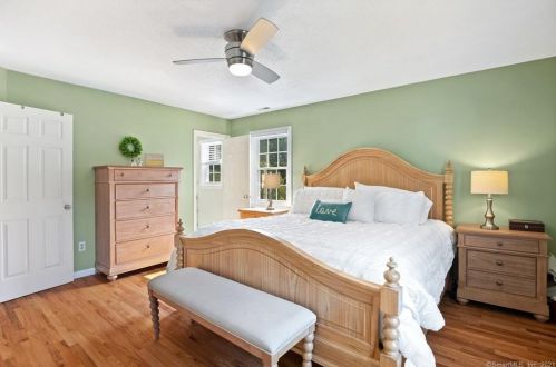 80 Settlers Ridge Rd, Milford CT  06460-3772 exterior