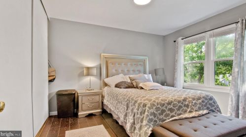 12300 Woodlawn Ct, Woodbridge VA  22192-1921 exterior