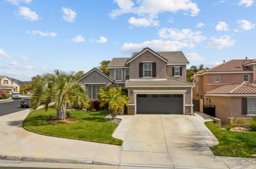 28562 Agajanian Dr, Santa Clarita, CA 91390-5733