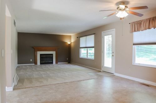 911 Evergreen Park Ln, Liberty Township, OH 45036