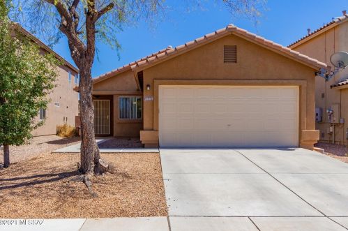 18461 Copper Point Dr, Green Valley, AZ 85614-5190