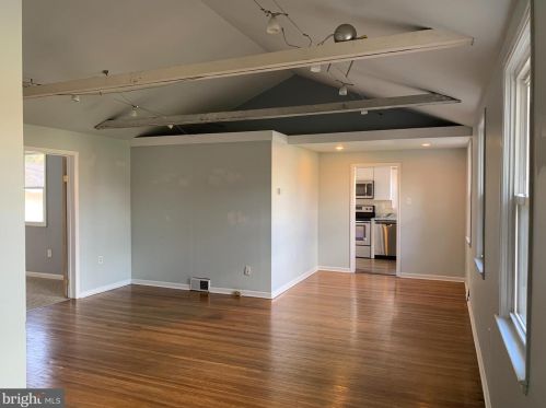 653 Gulph Rd, Norristown PA  19406-3704 exterior