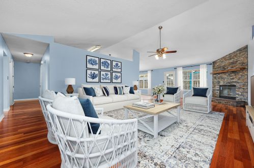 1558 Sandcliff Dr, Pensacola, FL 32507-7927