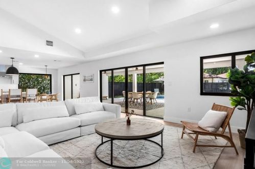 3750 32nd Ter, Hollywood FL  33021-2621 exterior