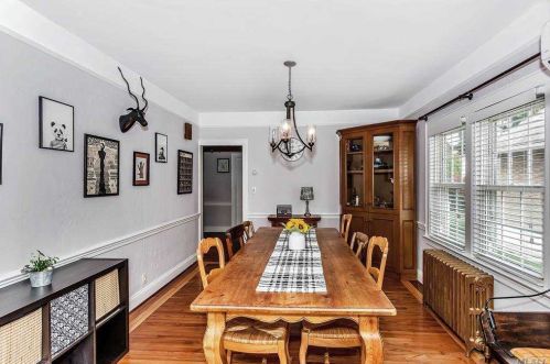 39 Beverly Ave, Floral Park NY  11001-3253 exterior