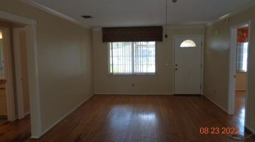 2302 Merrill Rd, Fort Pierce, FL 34952-7027
