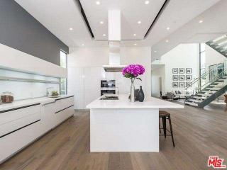 343 Orlando Ave, Los Angeles CA  90048-2515 exterior