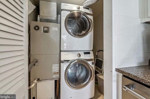 14129 Morrison Ct, Woodbridge VA  22193-4434 exterior