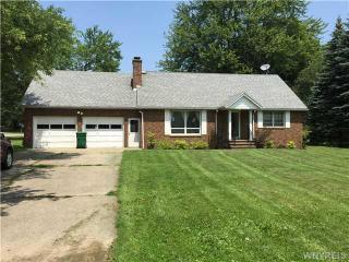 3650 Bonnie Ln, Hamburg, NY 14075-6324