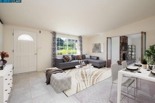 1737 El Toro Way, Pinole CA  94564-2116 exterior