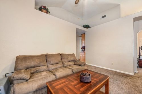 7321 Little Acorn Way, Rio Linda CA  95673-1336 exterior