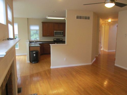 220 Roosevelt Dr, Fishkill NY  12524-4908 exterior