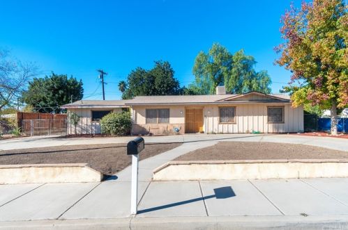 1030 Perrisito St, Perris, CA 92570-2345