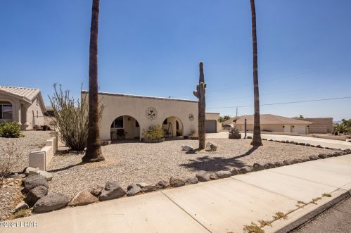3164 Daytona Ave, Lake Havasu City, AZ 86403-5408