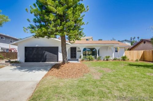 10012 Bonnie Vista Dr, La Mesa, CA 91941-6933