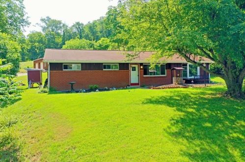 129 Lutes Rd, Finleyville, PA 15332-3622