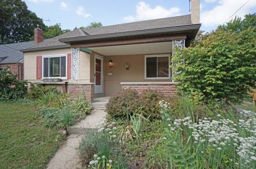 7847 Bankwood Ln, Cincinnati, OH 45224-1101