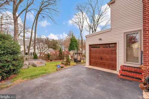 24 Hurst Rd, Wilmington DE  19803-3736 exterior