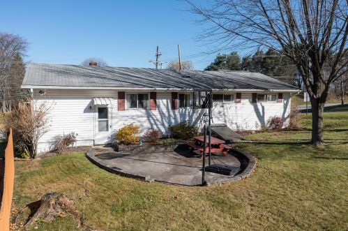 1054 Main St, Somerset, PA 15501-2142