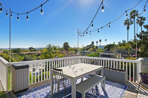 2451 Beryl St, San Diego CA 92109-3401 exterior